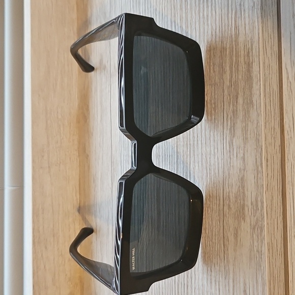 Walter Hill Sky Sunglasses - Picture 4 of 7